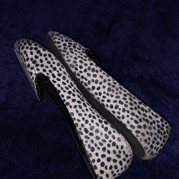 Flats - Picture 5 of 5